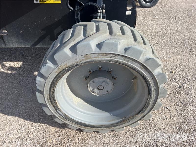 Genie Z62-40 4WD Diesel Nacelle Articulee Articulating B Strēles pacēlāji