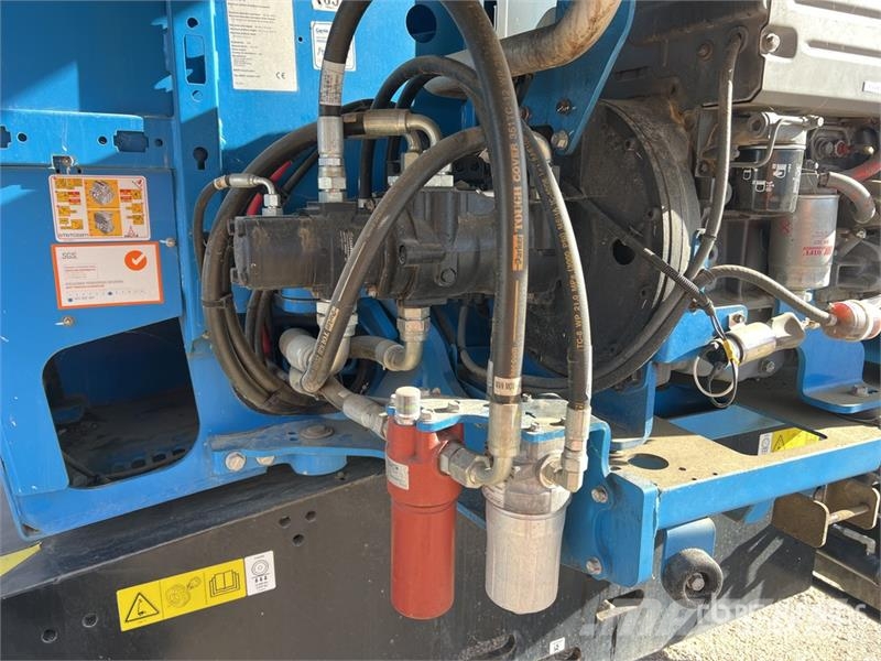 Genie Z62-40 4WD Diesel Nacelle Articulee Articulating B Strēles pacēlāji