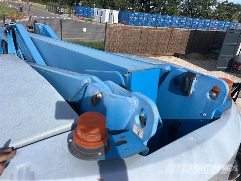 Genie Z62-40 4WD Diesel Nacelle Articulee Articulating B Strēles pacēlāji