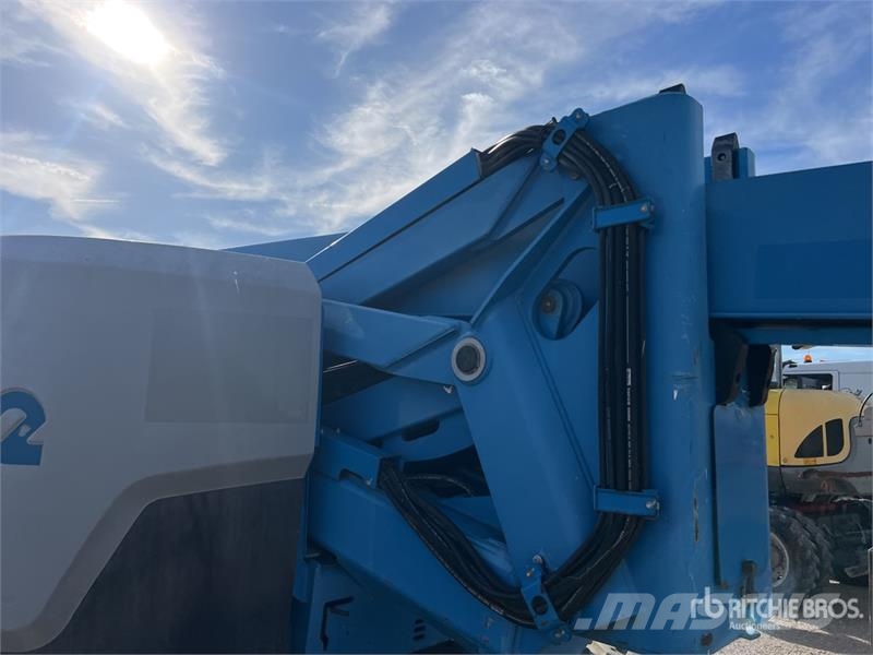 Genie Z62-40 4WD Diesel Nacelle Articulee Articulating B Strēles pacēlāji
