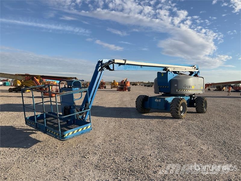 Genie Z80/60 4WD Diesel 26 mts Articulating Boom Lift Articulated boom lifts