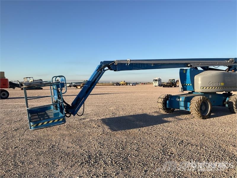 Genie Z80/60 4WD Diesel 26 mts Articulating Boom Lift Articulated boom lifts