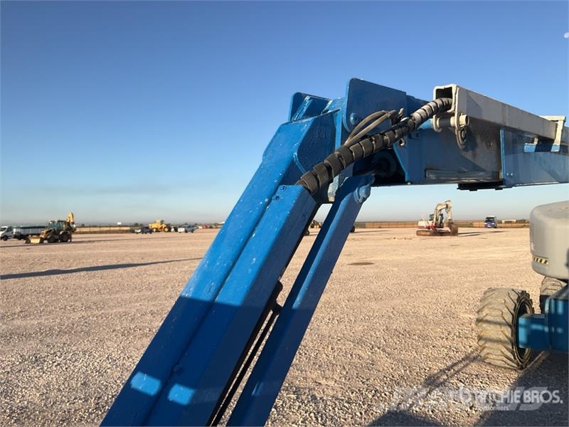 Genie Z80/60 4WD Diesel 26 mts Articulating Boom Lift Articulated boom lifts
