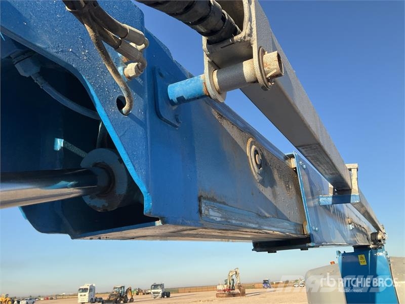 Genie Z80/60 4WD Diesel 26 mts Articulating Boom Lift Articulated boom lifts