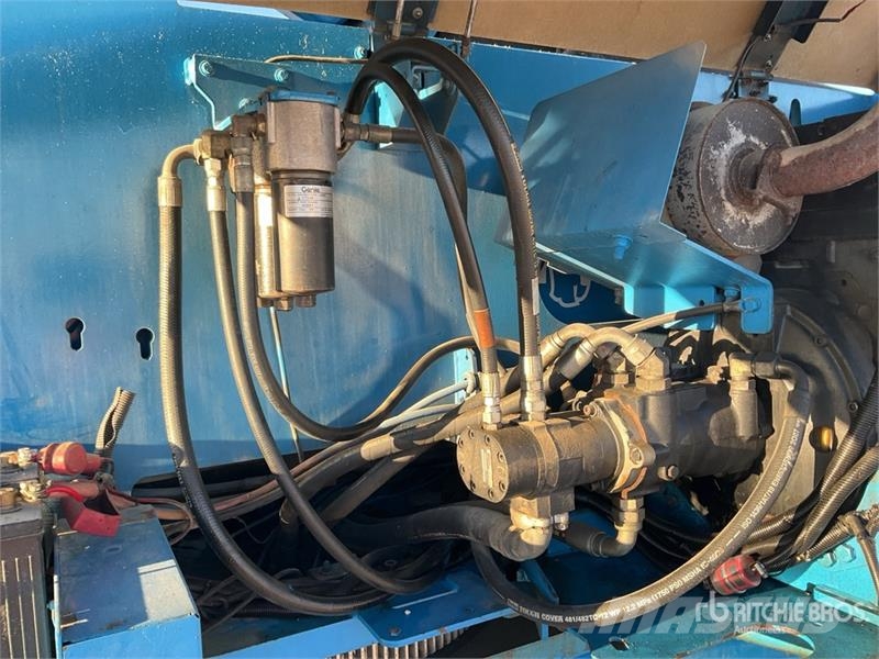 Genie Z80/60 4WD Diesel 26 mts Articulating Boom Lift Articulated boom lifts