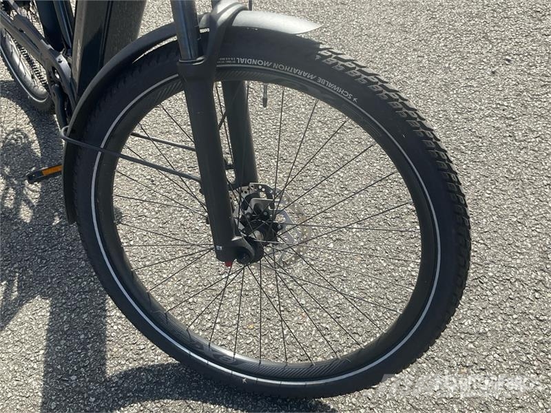 GiANT Anytour X Electric Bicycle مكونات أخرى