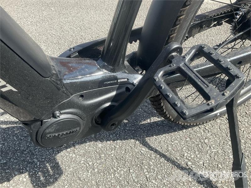 GiANT Anytour X Electric Bicycle مكونات أخرى
