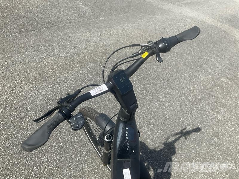 GiANT Anytour X Electric Bicycle مكونات أخرى