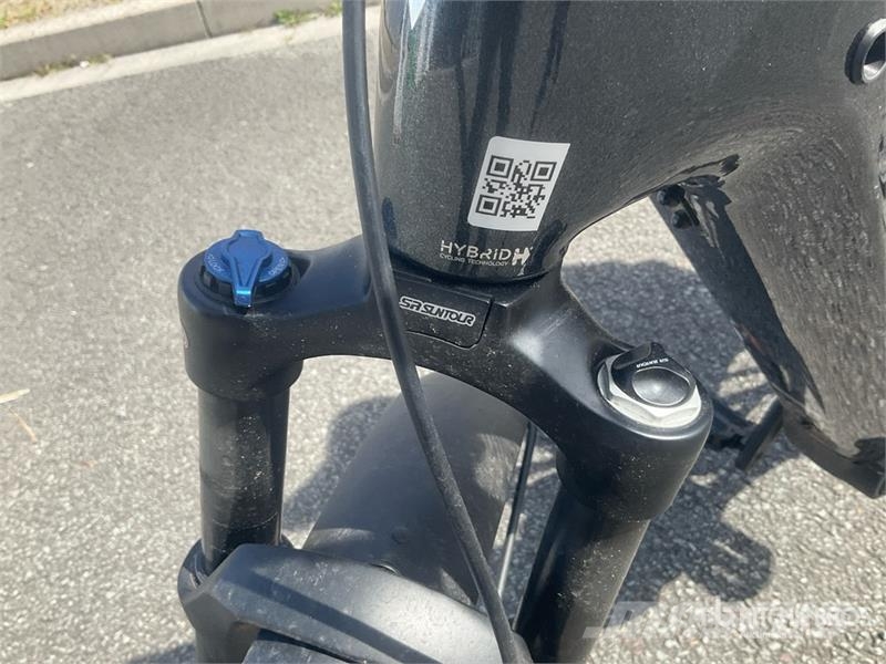 GiANT Anytour X Electric Bicycle مكونات أخرى