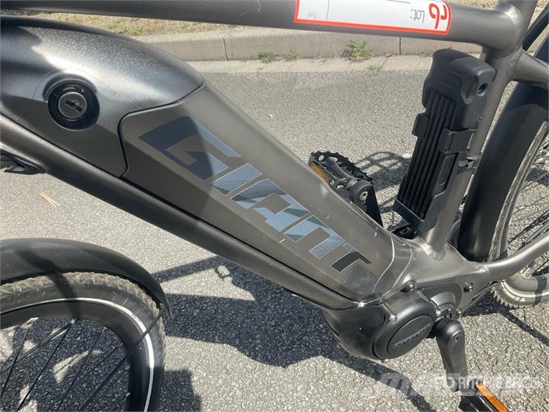 GiANT Explore E+3 Electric Bicycle مكونات أخرى