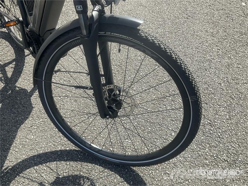 GiANT Explore E+3 Electric Bicycle مكونات أخرى