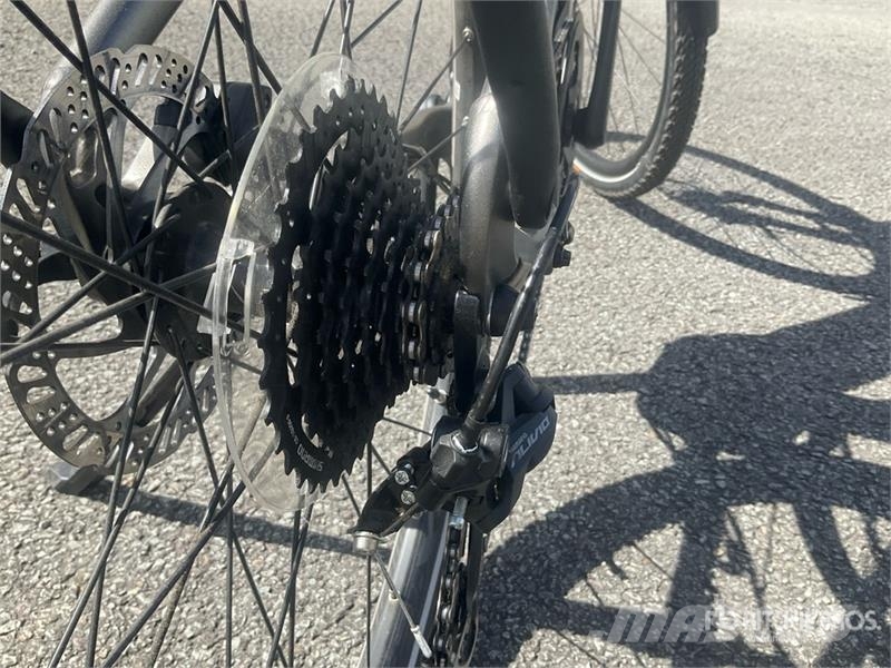 GiANT Explore E+3 Electric Bicycle مكونات أخرى