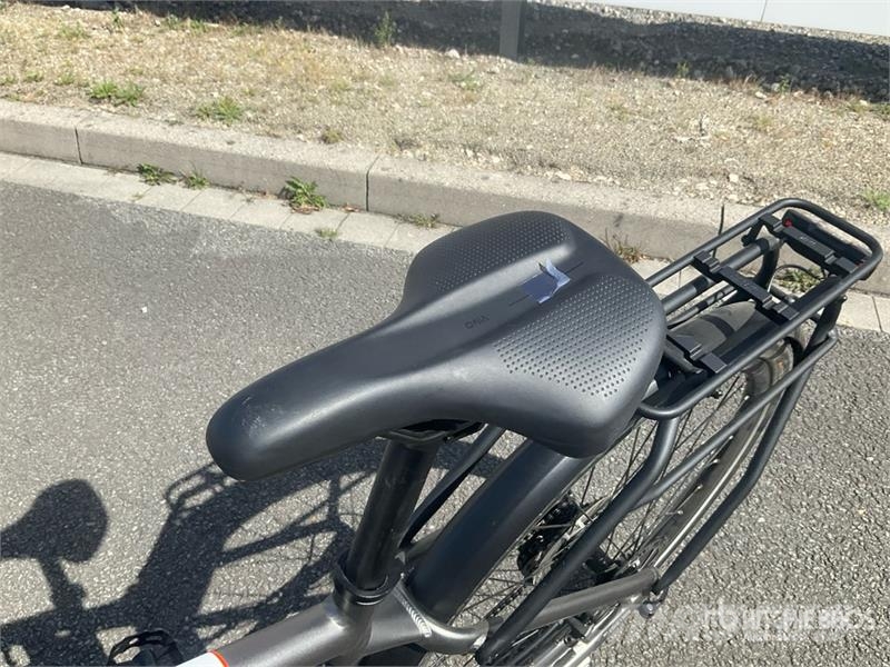 GiANT Explore E+3 Electric Bicycle مكونات أخرى