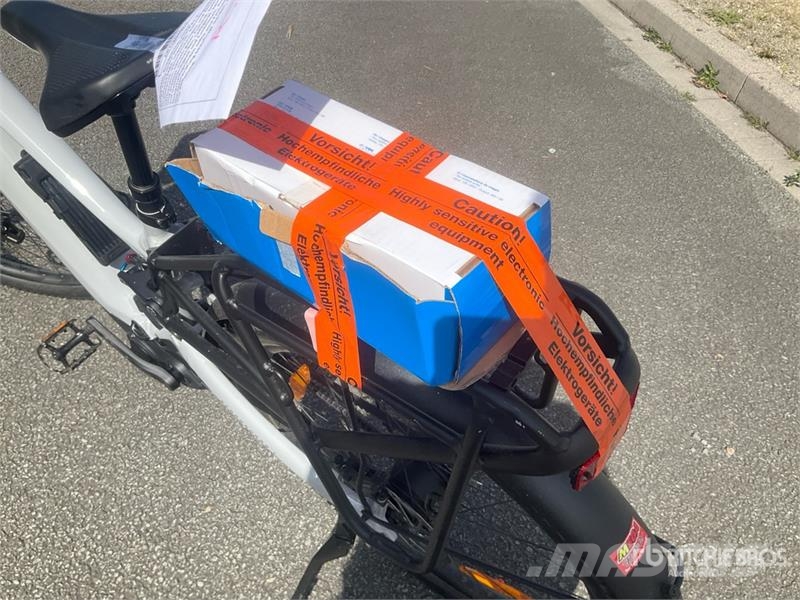 GiANT Stormguard E+2 Electric Bicycle مكونات أخرى