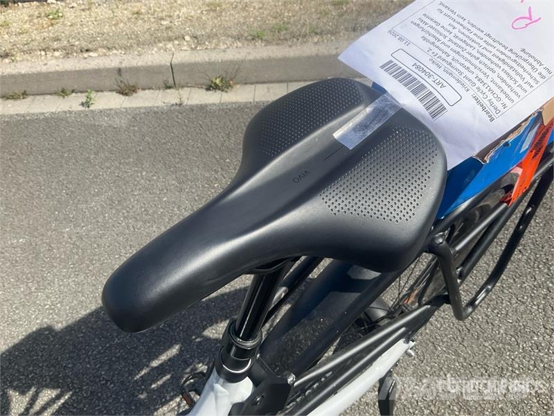 GiANT Stormguard E+2 Electric Bicycle مكونات أخرى