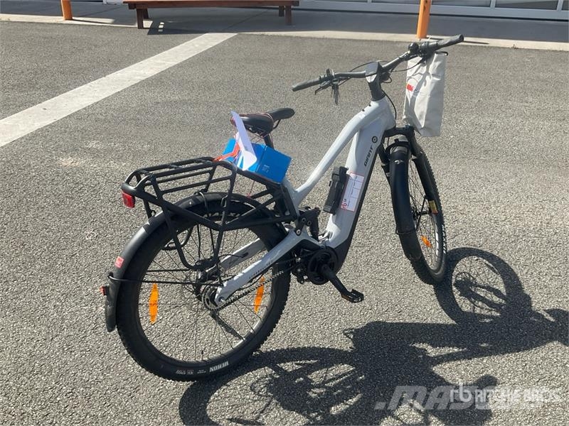 GiANT Stormguard E+2 Electric Bicycle مكونات أخرى