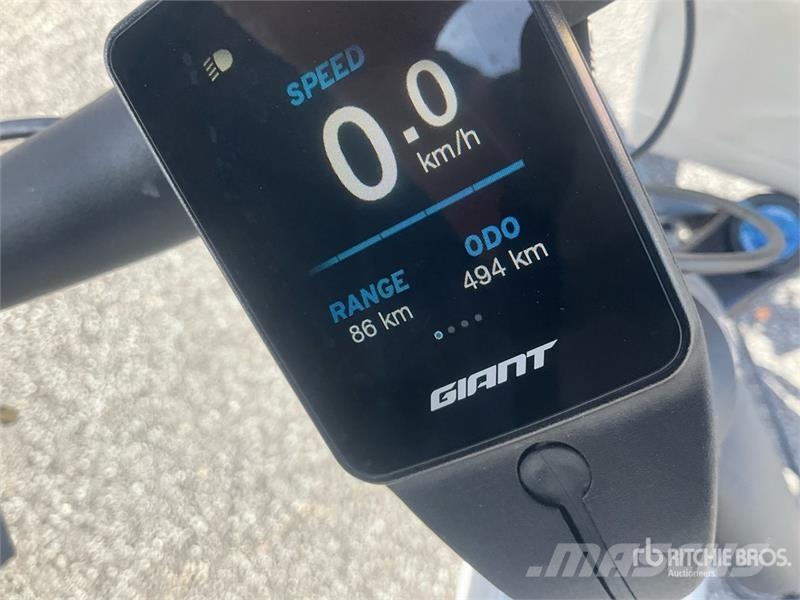 GiANT Stormguard E+2 Electric Bicycle مكونات أخرى