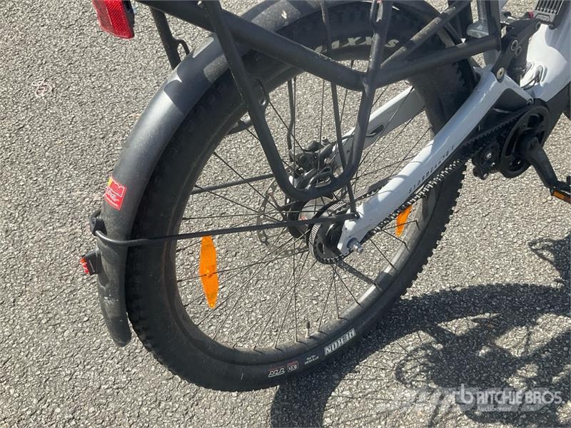 GiANT Stormguard E+2 Electric Bicycle مكونات أخرى