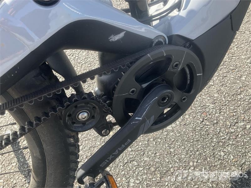 GiANT Stormguard E+2 Electric Bicycle مكونات أخرى