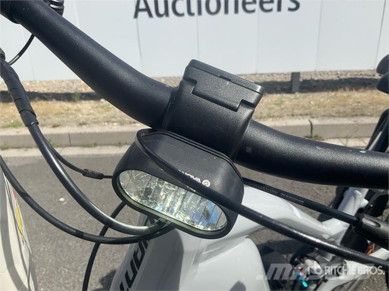 GiANT Stormguard E+2 Electric Bicycle مكونات أخرى