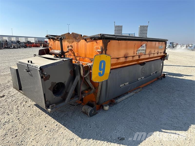 Giletta UP4000 Salt Spreader 砂と塩撒き専用車