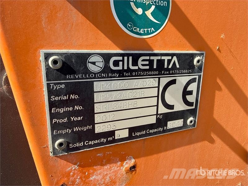 Giletta UP4000 Salt Spreader 砂と塩撒き専用車