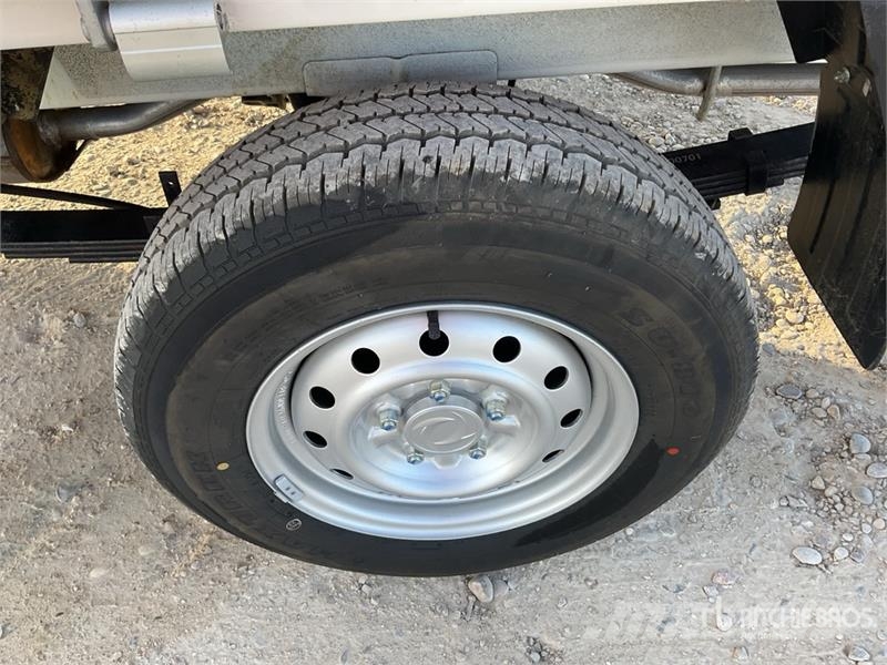 Giotti Victoria SRL Gladiator Top 4x2 Flatbed Truck (Unus Camiones plataforma