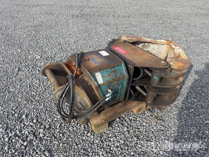 Gischig Rotating Demolition Grapple Grapples