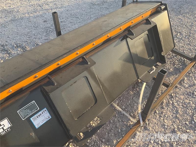  GIYI GY-BS72 Skid Steer Sweeper (Unused) Cepillos