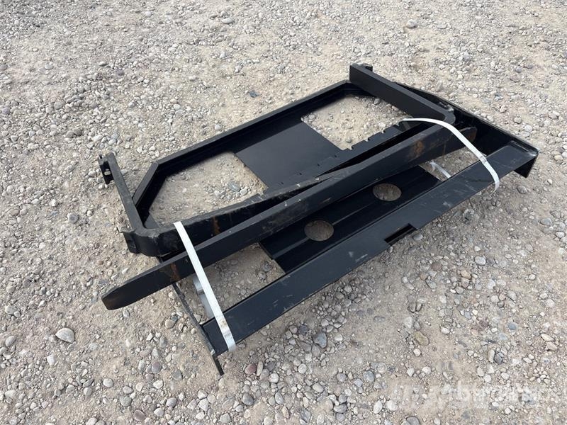 GIYI GY-FR47 Dingo Skid Steer Forks (Unused) Gabeln