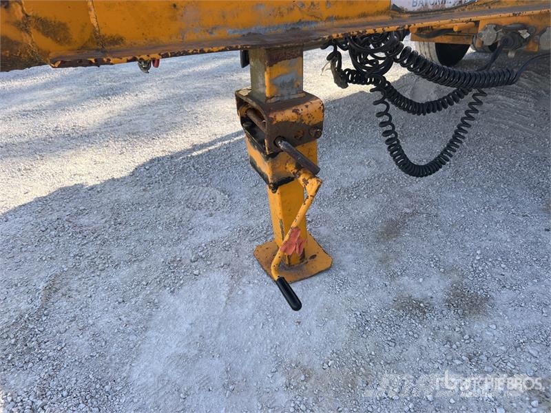 Gourdon PE80 T/A Remorque Plateau 2 Essieux Flatbed Traile Vlakke laadvloer