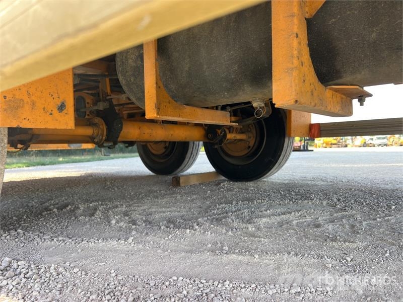 Gourdon PE80 T/A Remorque Plateau 2 Essieux Flatbed Traile Vlakke laadvloer