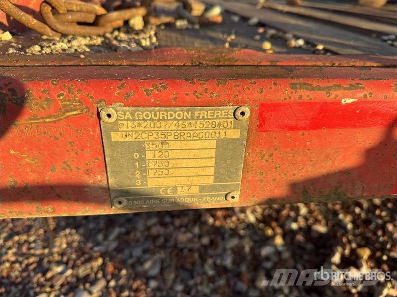 Gourdon T/A Remorque Equipment Trailer مقطورات مركبات نقل