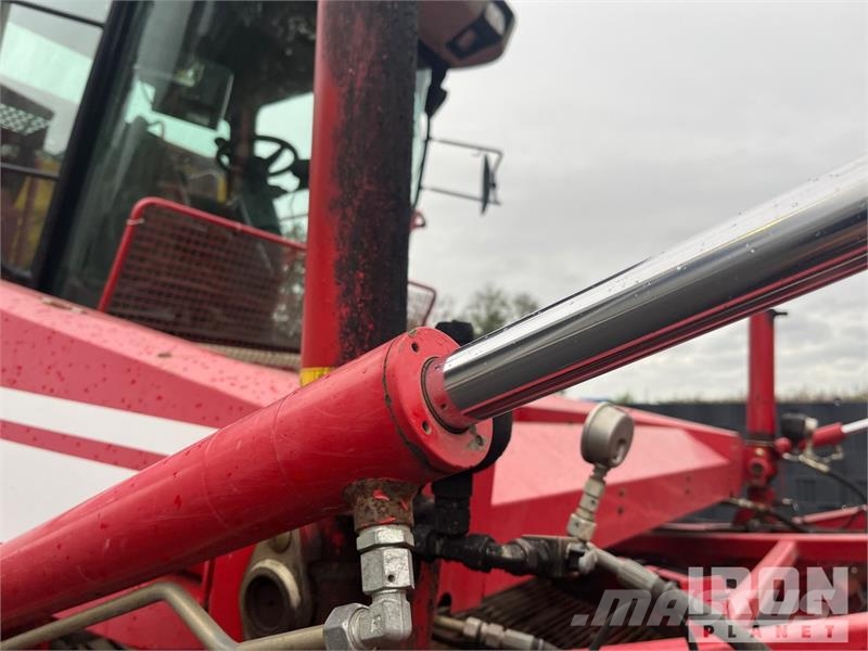 Grimme Tectron 415 Self-Propelled 4 Row Potato Harvester Burgonya kombájnok és kiszedők