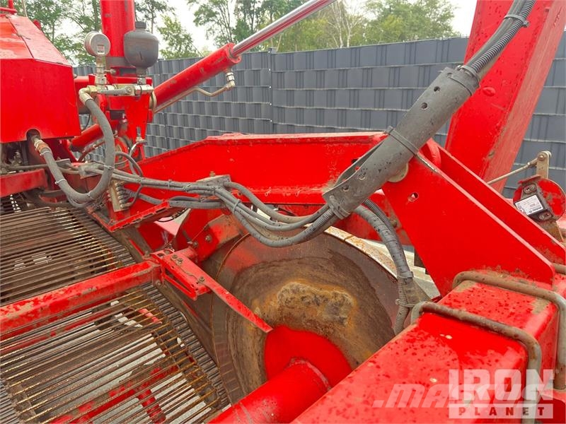 Grimme Tectron 415 Self-Propelled 4 Row Potato Harvester Burgonya kombájnok és kiszedők
