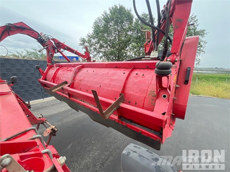 Grimme Tectron 415 Self-Propelled 4 Row Potato Harvester Burgonya kombájnok és kiszedők