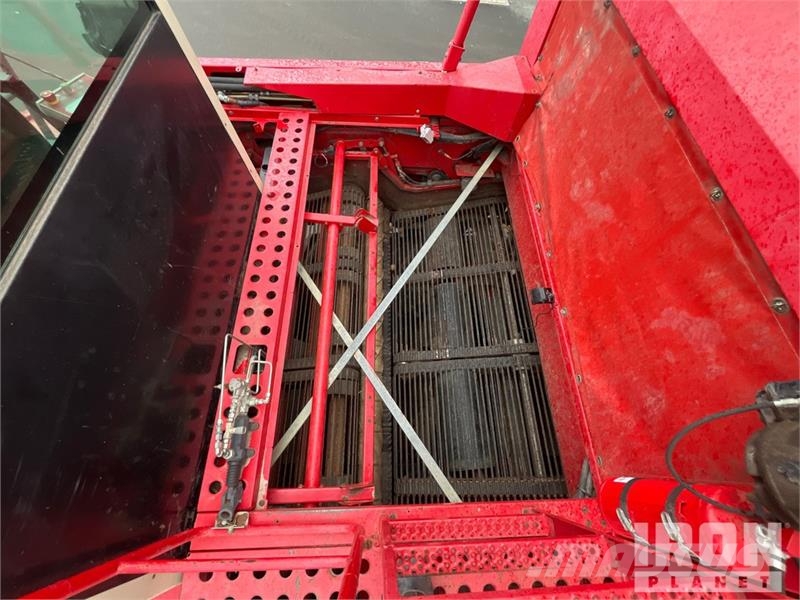 Grimme Tectron 415 Self-Propelled 4 Row Potato Harvester Burgonya kombájnok és kiszedők