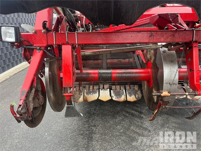 Grimme Tectron 415 Self-Propelled 4 Row Potato Harvester Burgonya kombájnok és kiszedők