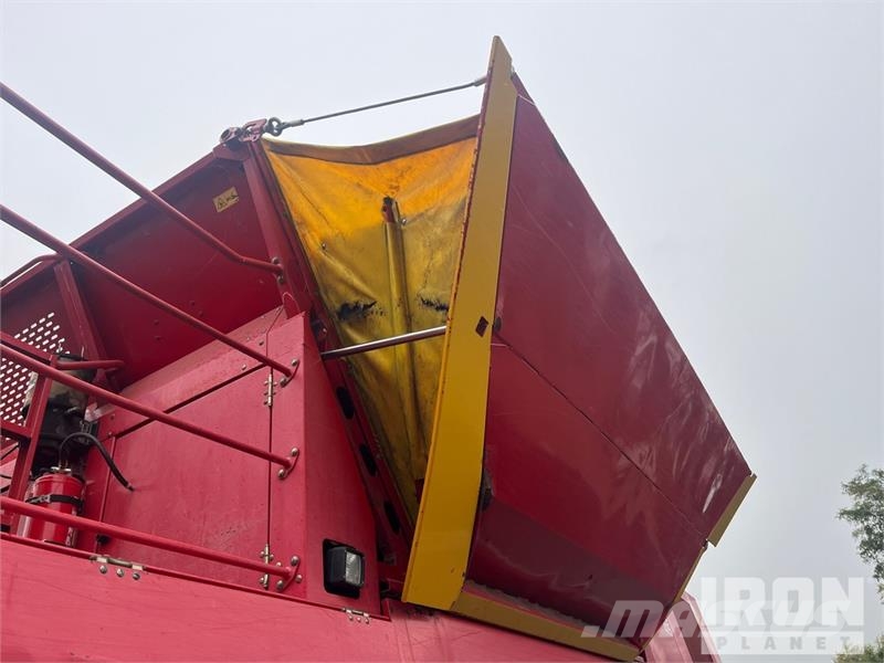Grimme Tectron 415 Self-Propelled 4 Row Potato Harvester Burgonya kombájnok és kiszedők