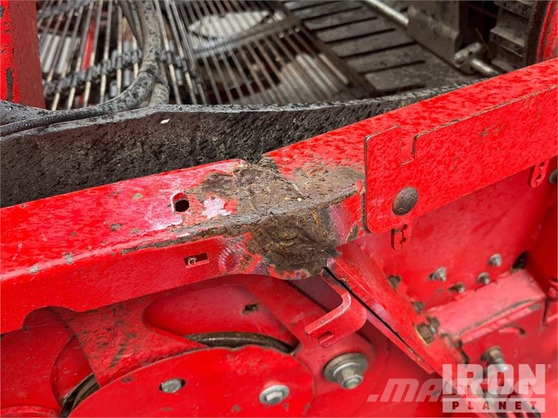 Grimme Tectron 415 Self-Propelled 4 Row Potato Harvester Burgonya kombájnok és kiszedők
