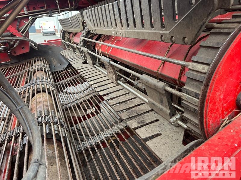 Grimme Tectron 415 Self-Propelled 4 Row Potato Harvester Burgonya kombájnok és kiszedők