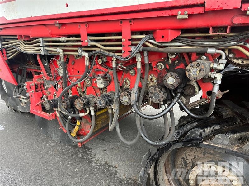 Grimme Tectron 415 Self-Propelled 4 Row Potato Harvester Burgonya kombájnok és kiszedők