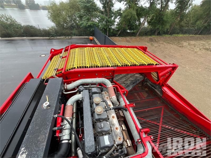 Grimme Varitron 470 MS Self-Propelled Potato Harvester Burgonya kombájnok és kiszedők