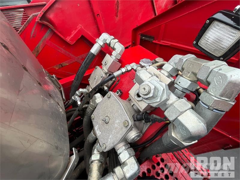 Grimme Varitron 470 MS Self-Propelled Potato Harvester Burgonya kombájnok és kiszedők