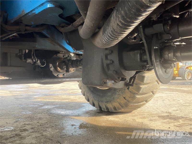 Grove RT650E Celtņi nelīdzenām virsmām