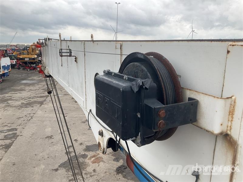Grove RT650E Celtņi nelīdzenām virsmām