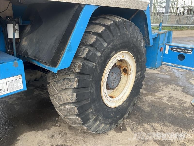 Grove RT650E Celtņi nelīdzenām virsmām