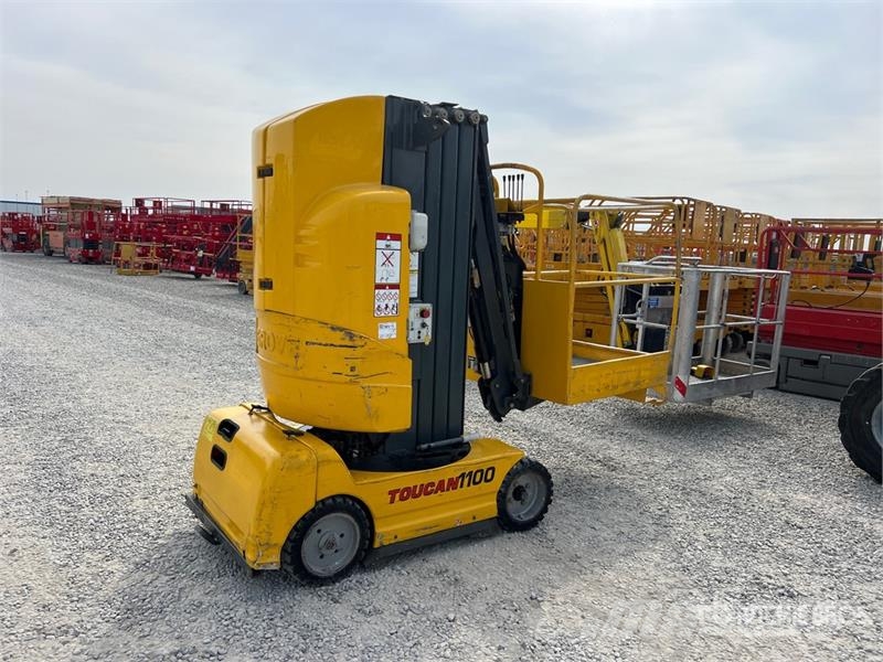 Grove Toucan 1100C Vertical Mast Lift (Inoperable) Personenaufzüge