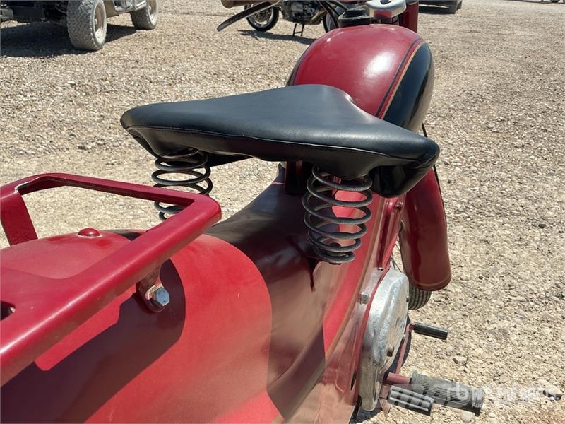 Guzzi Hispania Classic Bike (Inoperable) Carros
