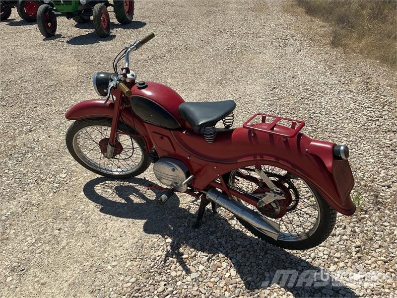 Guzzi Hispania Classic Bike (Inoperable) Carros